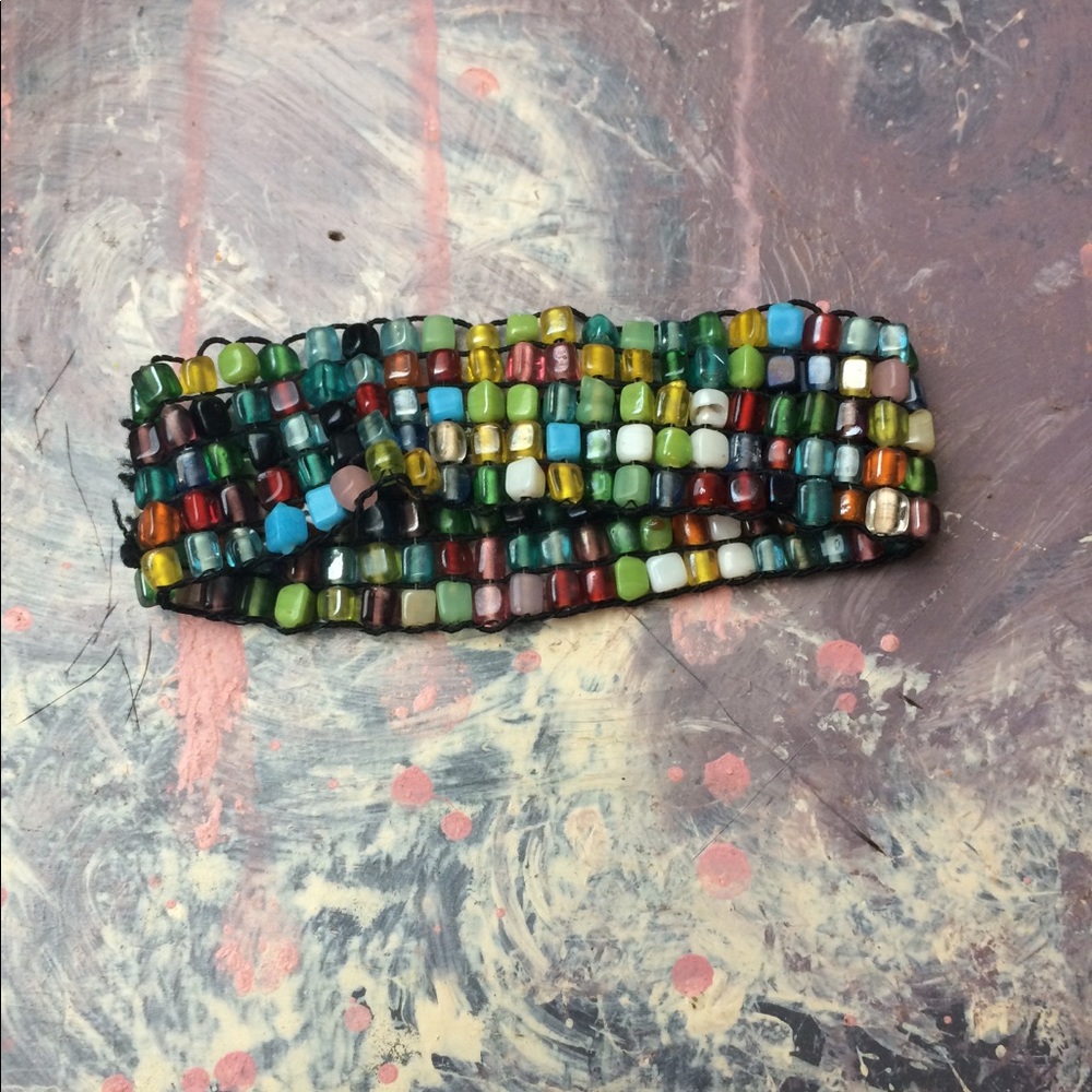 Stretchy bracelet colored rainbow glass beads